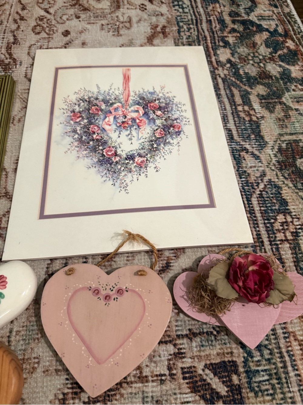 Vintage Pink and White Heart Wall Art Set - Picture 7 of 8